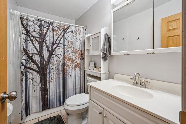 68 Sunny Hill Dr Drive, Orion, IL 61273