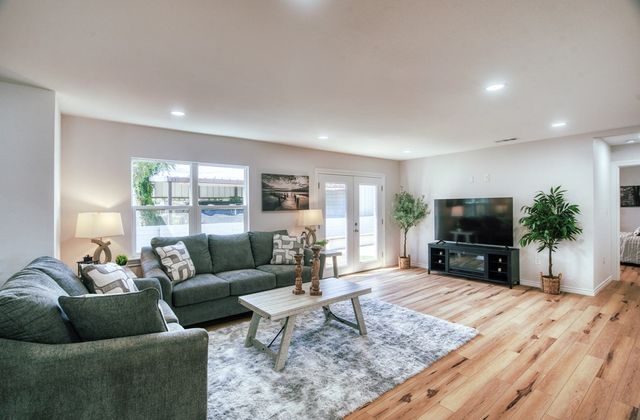 1421 N Kelly Ave, Odessa, TX 79763