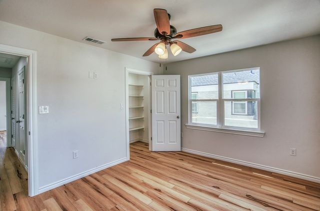 1421 N Kelly Ave, Odessa, TX 79763