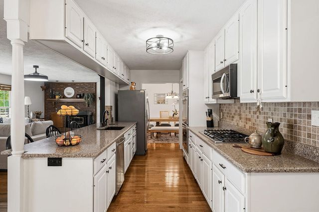 793 Flowing Well Road, Wagener, SC 29164