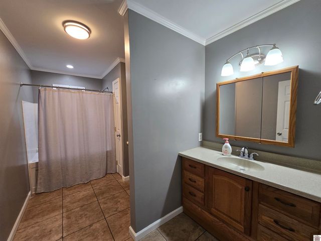 5105 Bradford Road, West Paducah, KY 42086