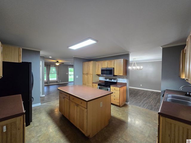 5105 Bradford Road, West Paducah, KY 42086