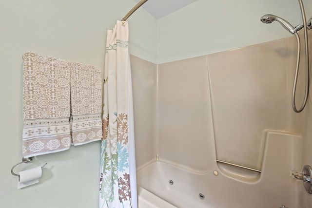 120 Locarno Street, Moultonborough, NH 03254