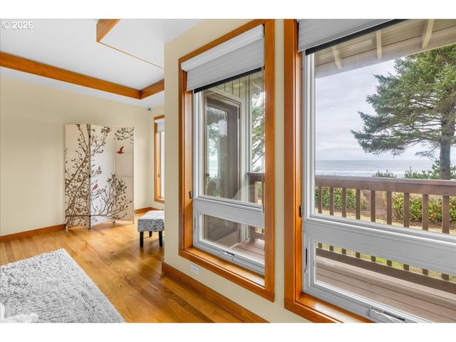 4515 N COAST Hwy, Newport, OR 97365