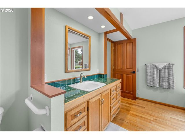 4515 N COAST Hwy, Newport, OR 97365