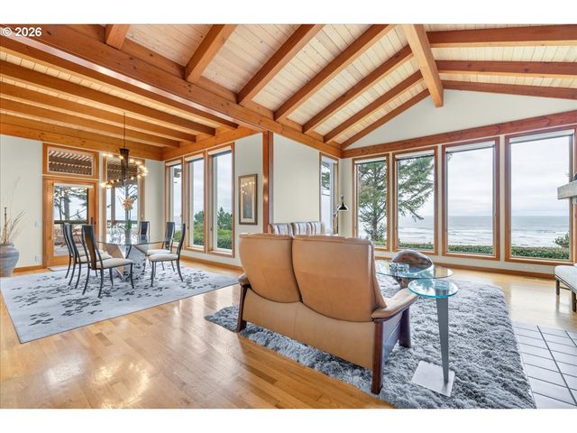 4515 N COAST Hwy, Newport, OR 97365