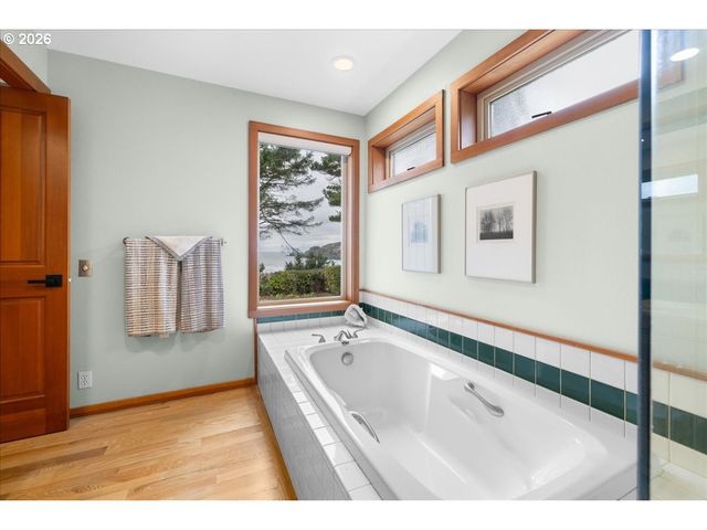 4515 N COAST Hwy, Newport, OR 97365