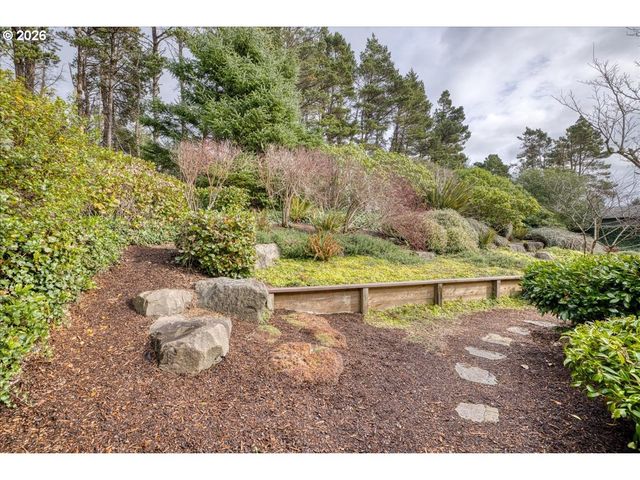 4515 N COAST Hwy, Newport, OR 97365