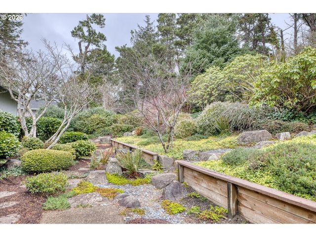 4515 N COAST Hwy, Newport, OR 97365