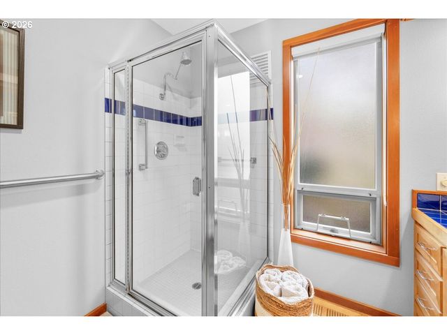 4515 N COAST Hwy, Newport, OR 97365