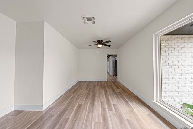 5914 Forest Mill, San Antonio, TX 78240