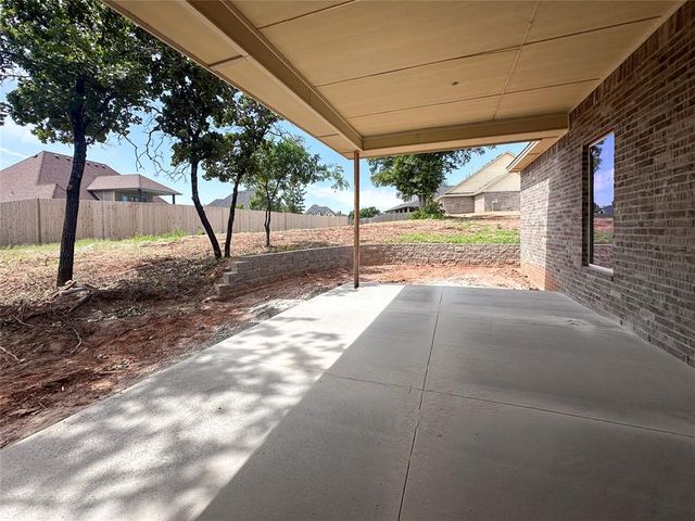 4548 Maple Ridge Drive, Edmond, OK 73034