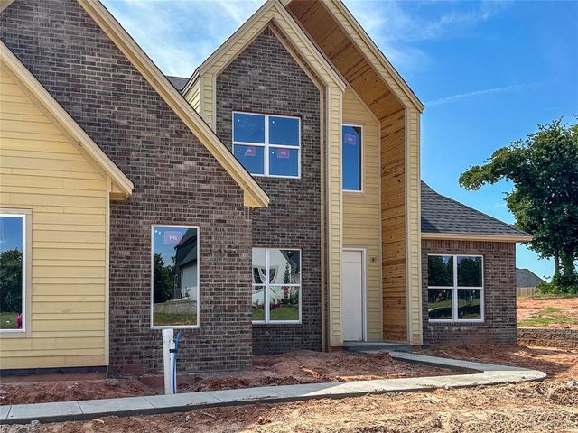 4548 Maple Ridge Drive, Edmond, OK 73034