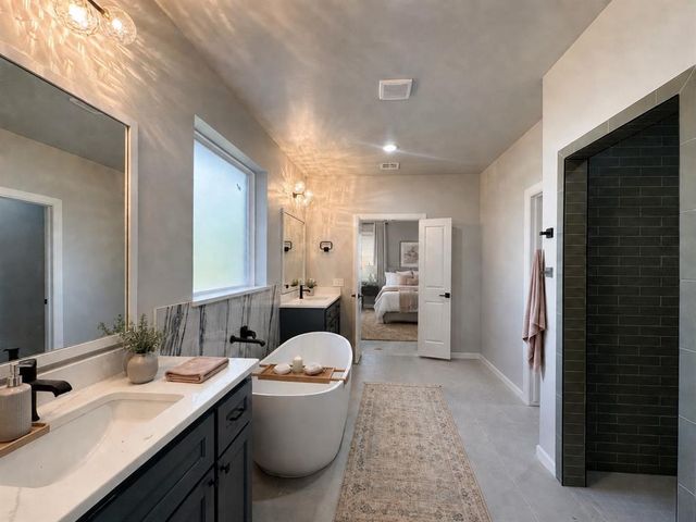 4548 Maple Ridge Drive, Edmond, OK 73034