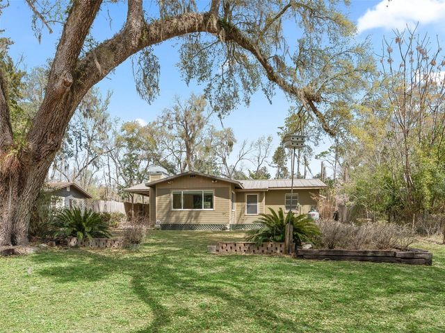 8701 CR 647 S, Bushnell, FL 33513