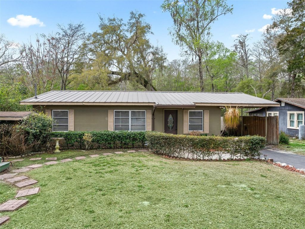 8701 CR 647 S, Bushnell, FL 33513