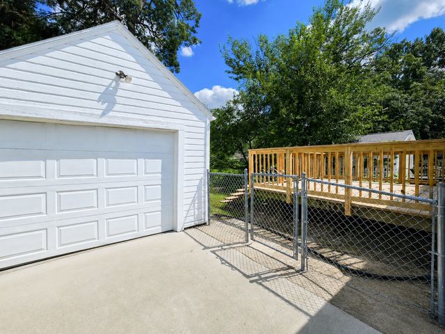 2513 33rd Street, Des Moines, IA 50310