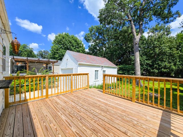 2513 33rd Street, Des Moines, IA 50310