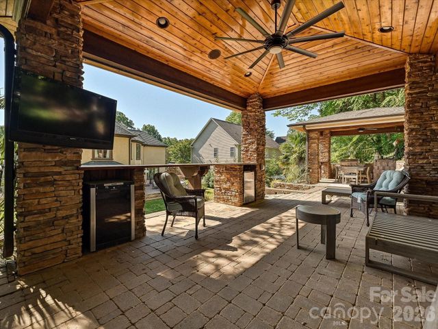 21425 Crown Lake Drive, Cornelius, NC 28031