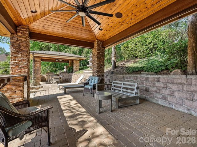 21425 Crown Lake Drive, Cornelius, NC 28031