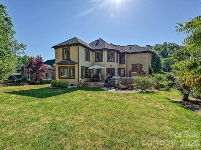21425 Crown Lake Drive, Cornelius, NC 28031