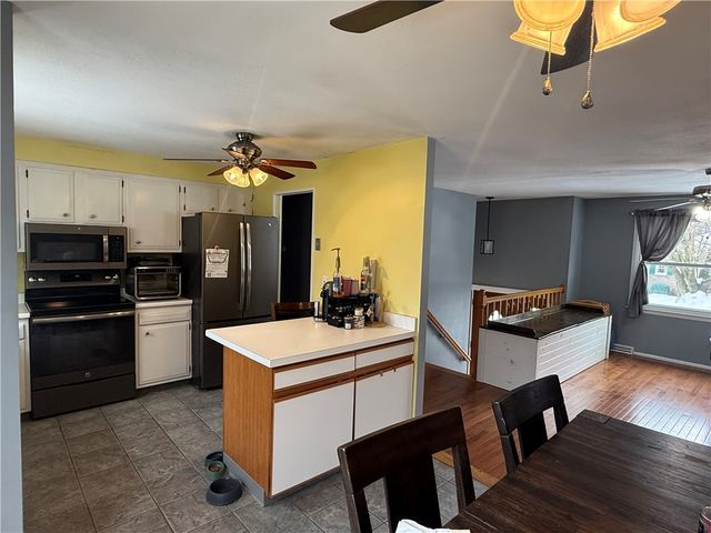 52 Cottonwood Drive, Cranston, RI 02921