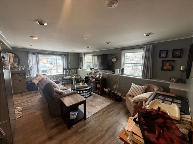 52 Cottonwood Drive, Cranston, RI 02921