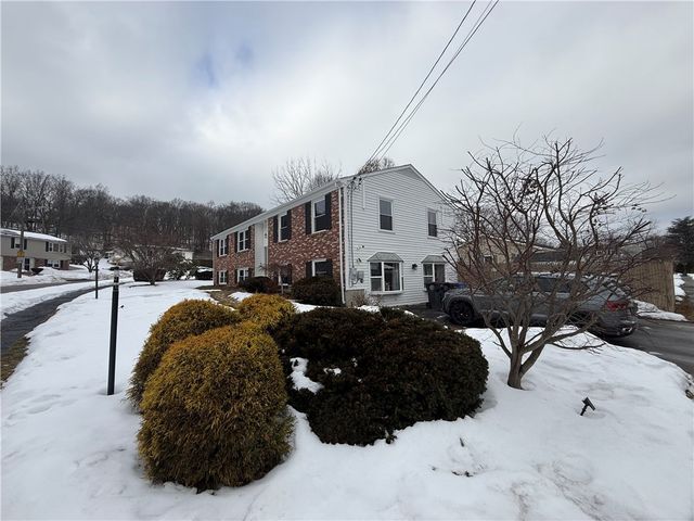 52 Cottonwood Drive, Cranston, RI 02921