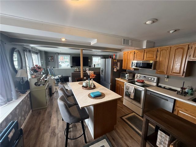 52 Cottonwood Drive, Cranston, RI 02921