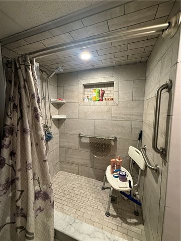 52 Cottonwood Drive, Cranston, RI 02921