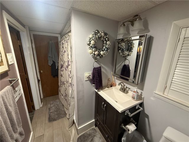 52 Cottonwood Drive, Cranston, RI 02921