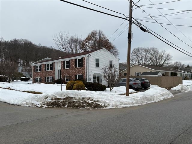 52 Cottonwood Drive, Cranston, RI 02921