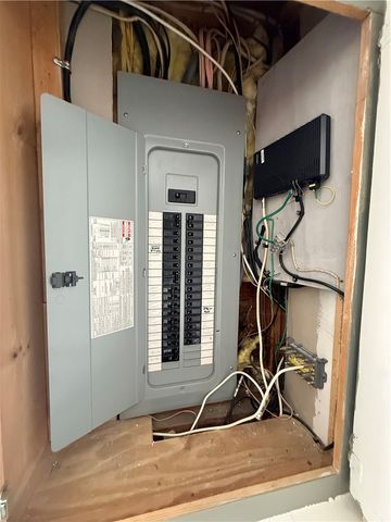 52 Cottonwood Drive, Cranston, RI 02921