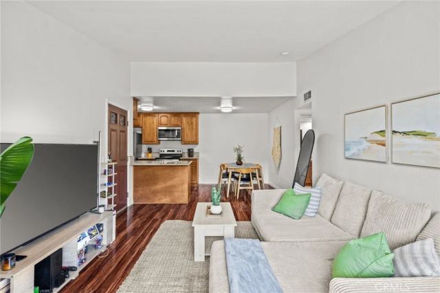 2500 San Gabriel Way 306, Corona, CA 92882
