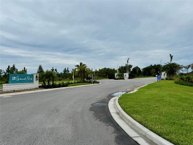 9718 CRYSTAL ISLES CIRCLE, Sarasota, FL 34241