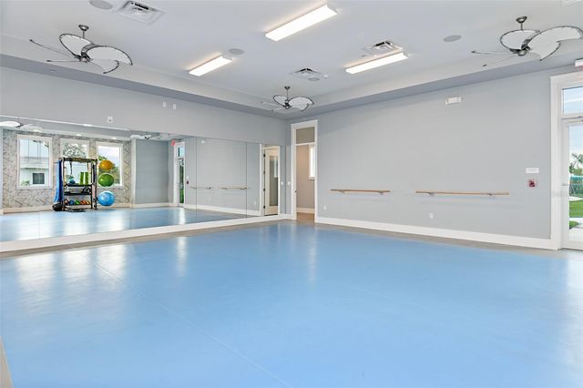 9718 CRYSTAL ISLES CIRCLE, Sarasota, FL 34241