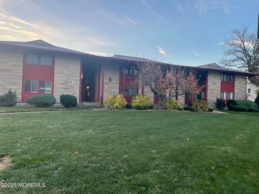 530 Highway 71 4, Spring Lake Heights, NJ 07762