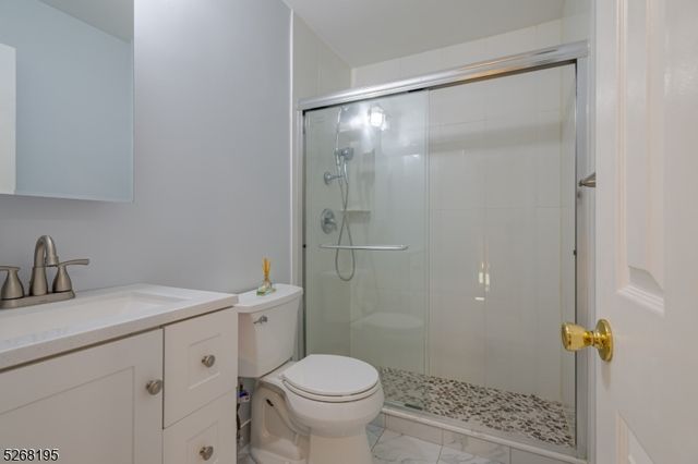 1 Chadwick Ln 1 F, Monroe Twp., NJ 08831