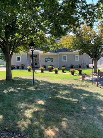 1 Chadwick Ln 1 F, Monroe Twp., NJ 08831