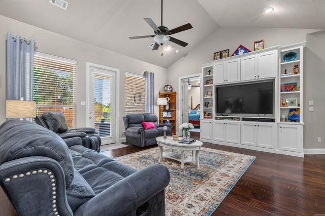 426 Willow Bend Cir, Hot Springs, AR 71913