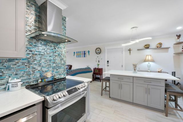 6517 Bay Club Drive 4, Fort Lauderdale, FL 33308