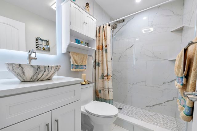 6517 Bay Club Drive 4, Fort Lauderdale, FL 33308