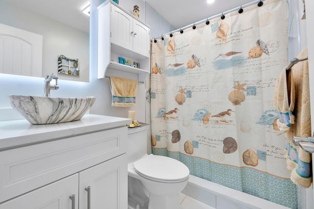 6517 Bay Club Drive 4, Fort Lauderdale, FL 33308