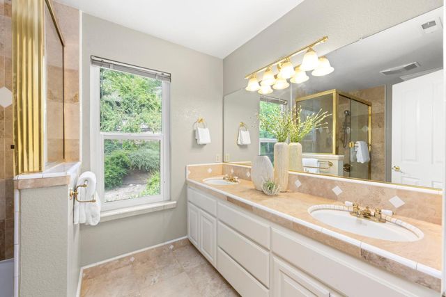 11140 Sunrise Ridge Cir, Auburn, CA 95603