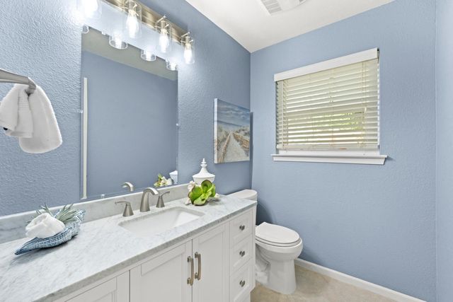 11140 Sunrise Ridge Cir, Auburn, CA 95603