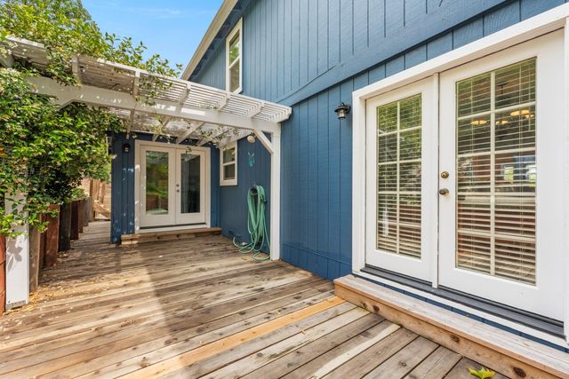 11140 Sunrise Ridge Cir, Auburn, CA 95603