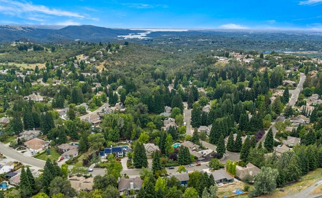 11140 Sunrise Ridge Cir, Auburn, CA 95603