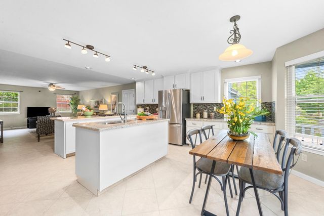 11140 Sunrise Ridge Cir, Auburn, CA 95603