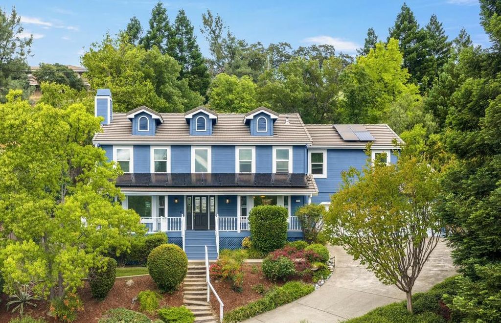 11140 Sunrise Ridge Cir, Auburn, CA 95603