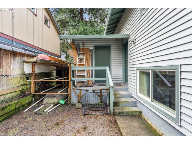 -1 Se 8TH Ave, Portland, OR 97202